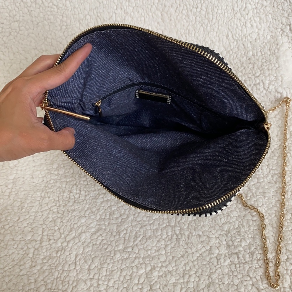 *NWOT* Urban Expressions Pinstripe Crossbody Bag - Picture 11 of 16
